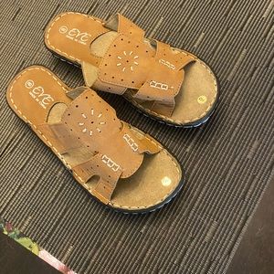 Brand new leather sandals by Eve